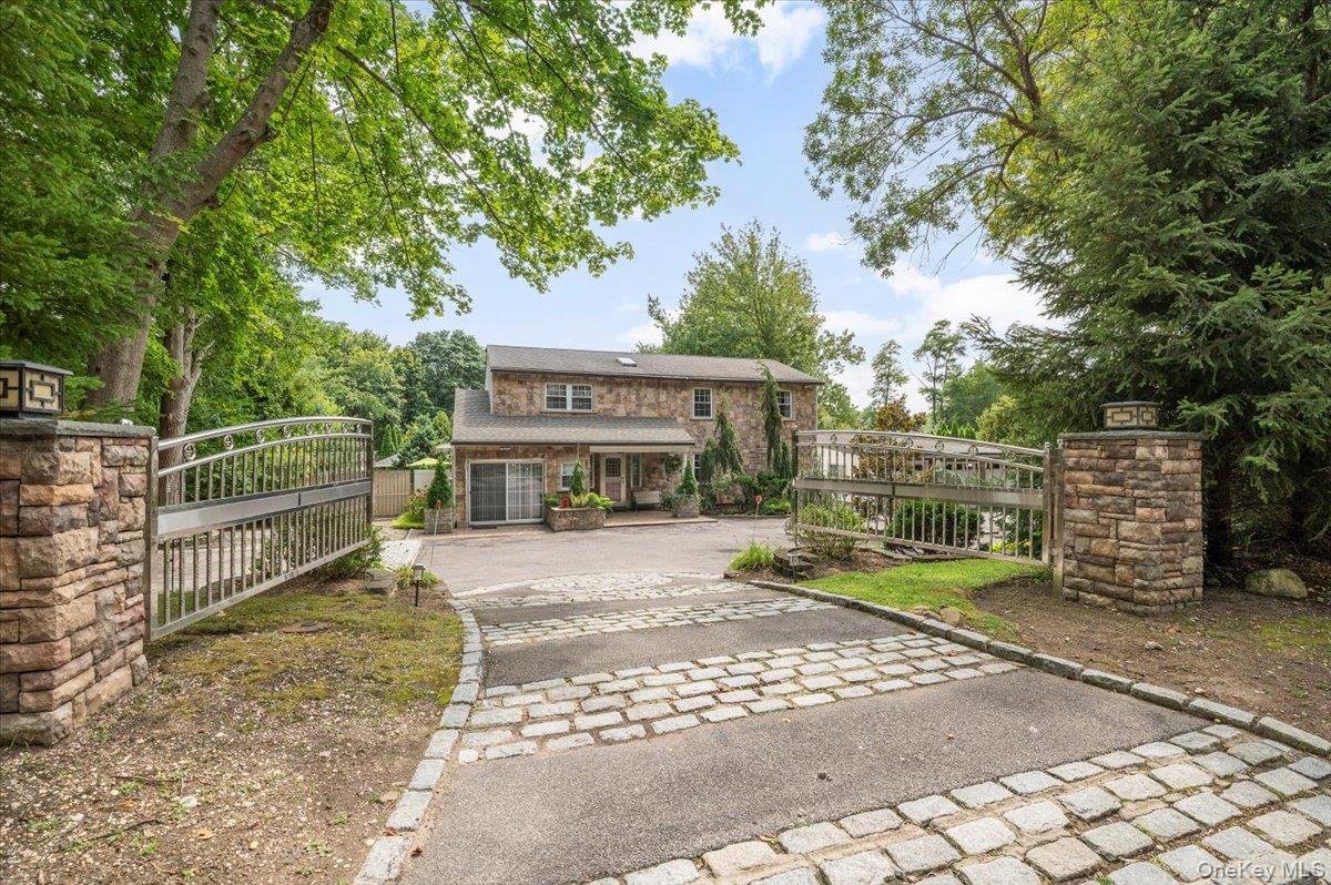436 Wolf Hill Road, Dix Hills, NY 11746