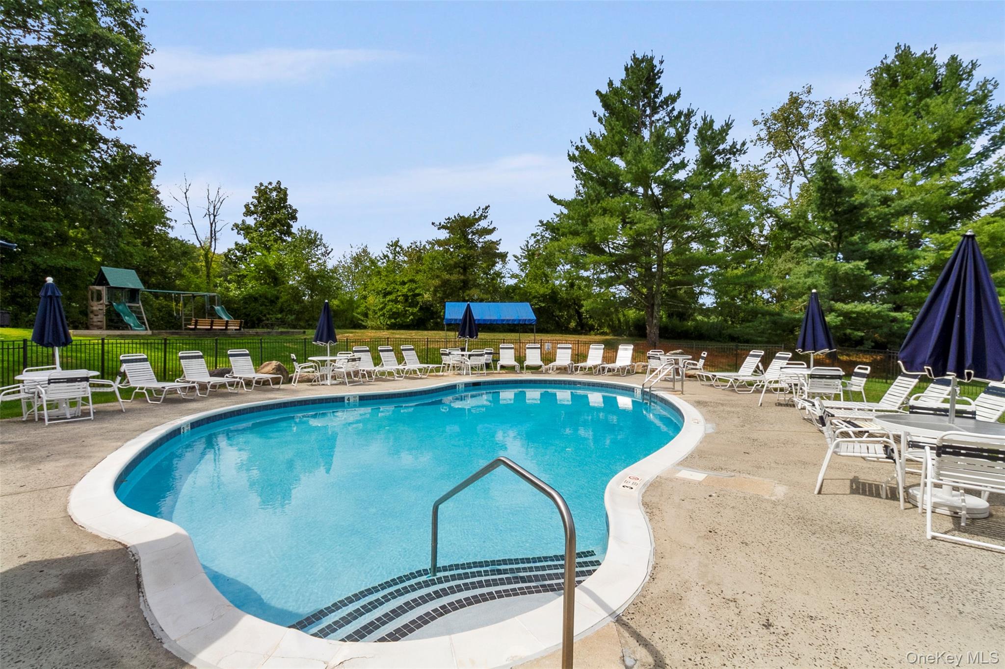 1001 Williamsburg Drive, Mahopac, NY 10541