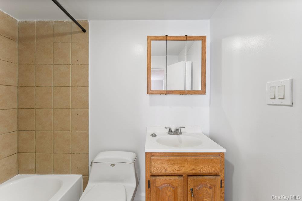 376 Hunnewell Avenue, Elmont, NY 11003