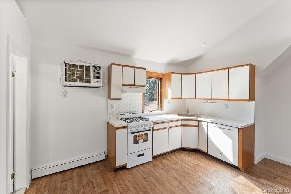 376 Hunnewell Avenue, Elmont, NY 11003