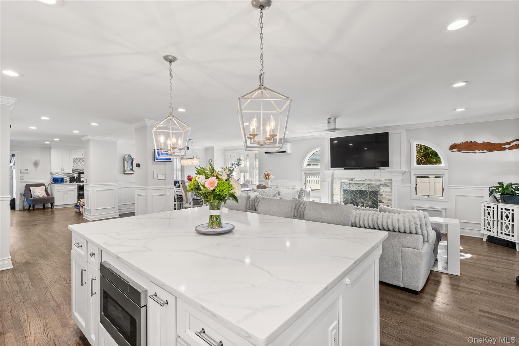 47 Village Line Road, Babylon, NY 11702