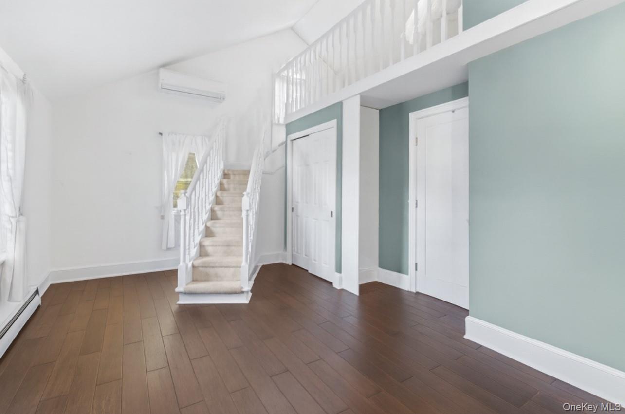 47 Village Line Road, Babylon, NY 11702