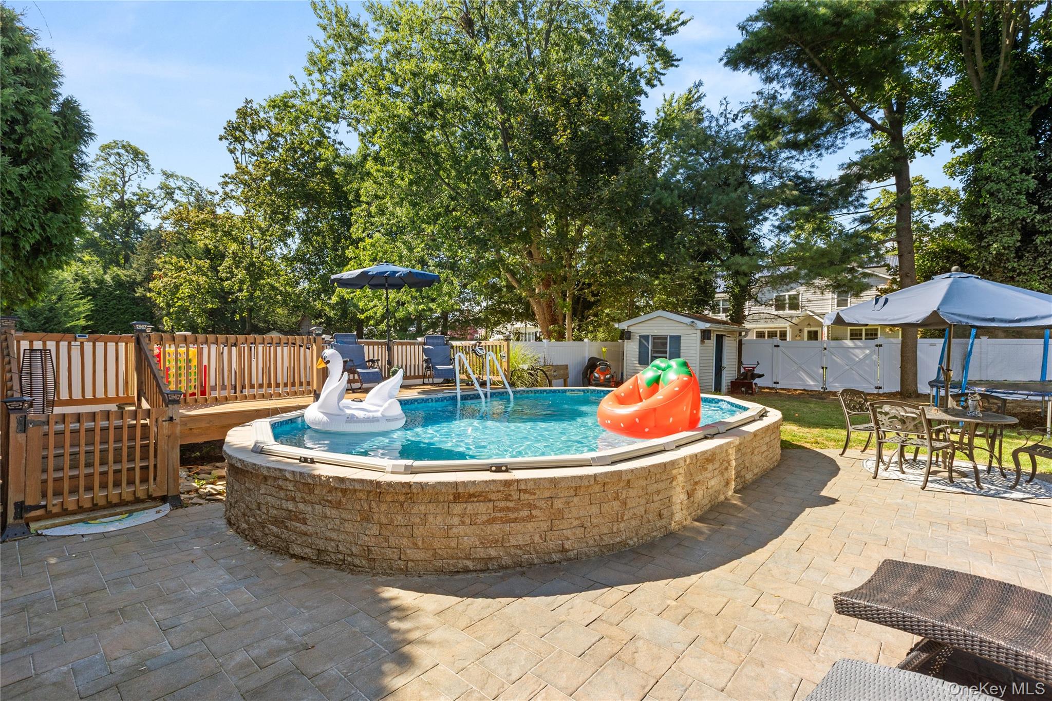 47 Village Line Road, Babylon, NY 11702