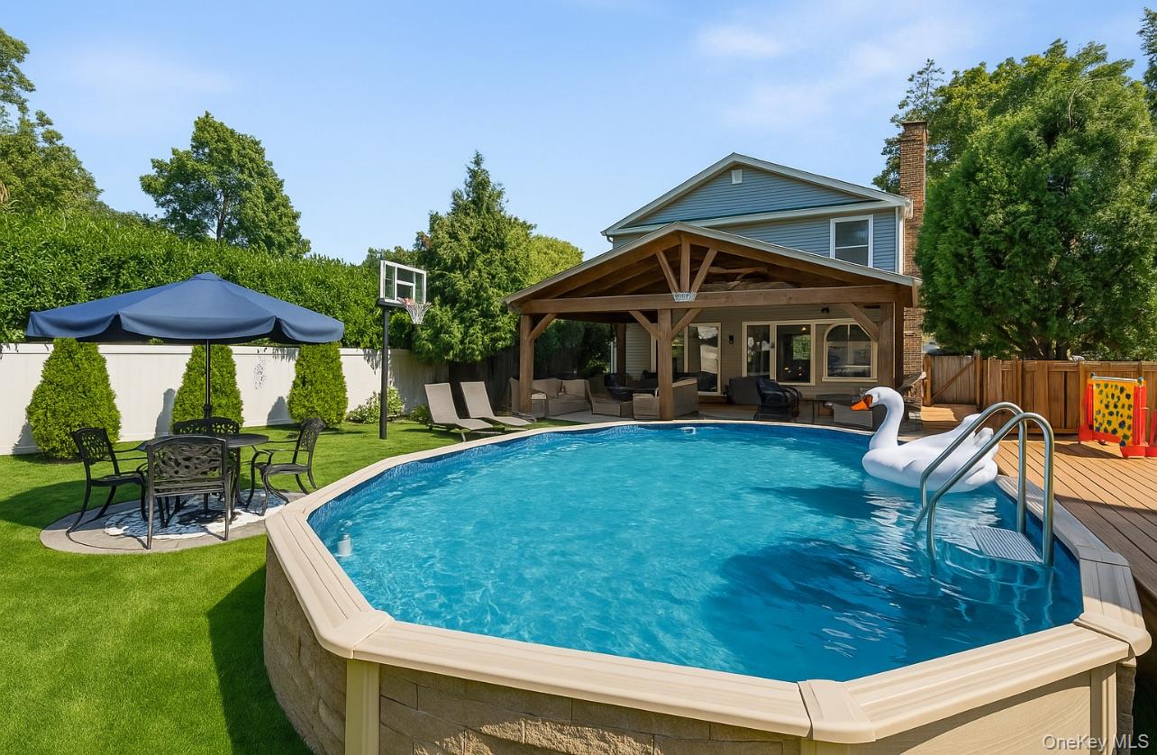 47 Village Line Road, Babylon, NY 11702