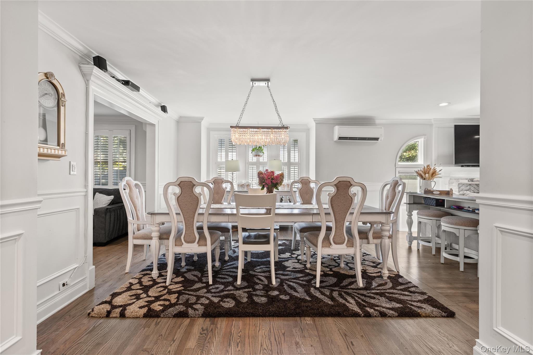 47 Village Line Road, Babylon, NY 11702