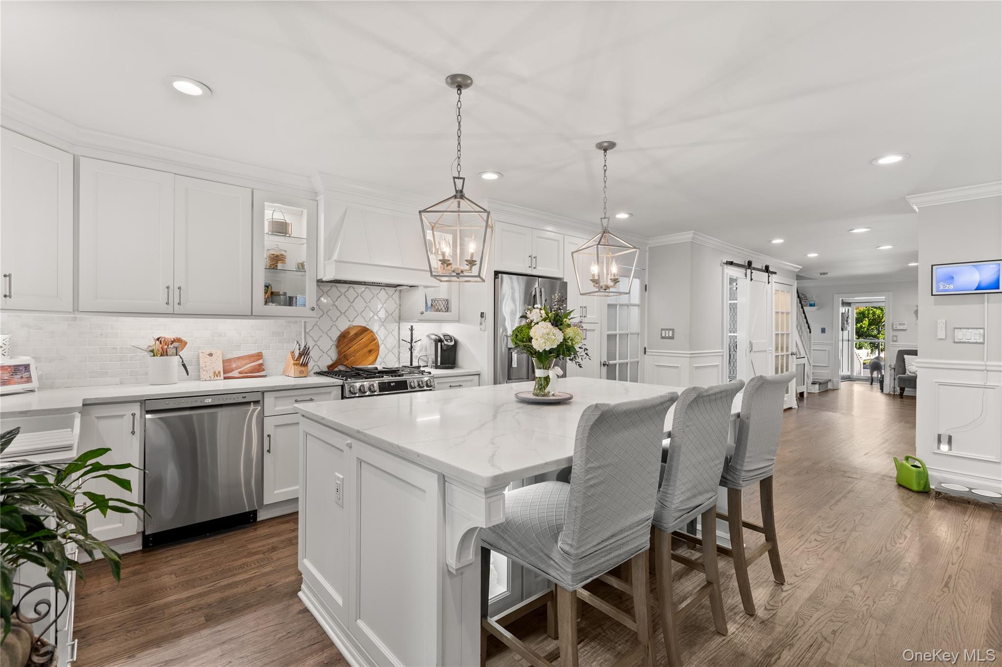 47 Village Line Road, Babylon, NY 11702