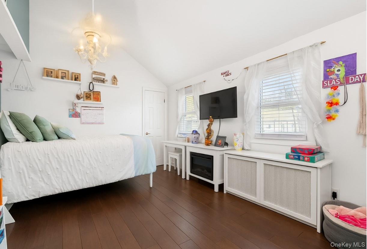 47 Village Line Road, Babylon, NY 11702