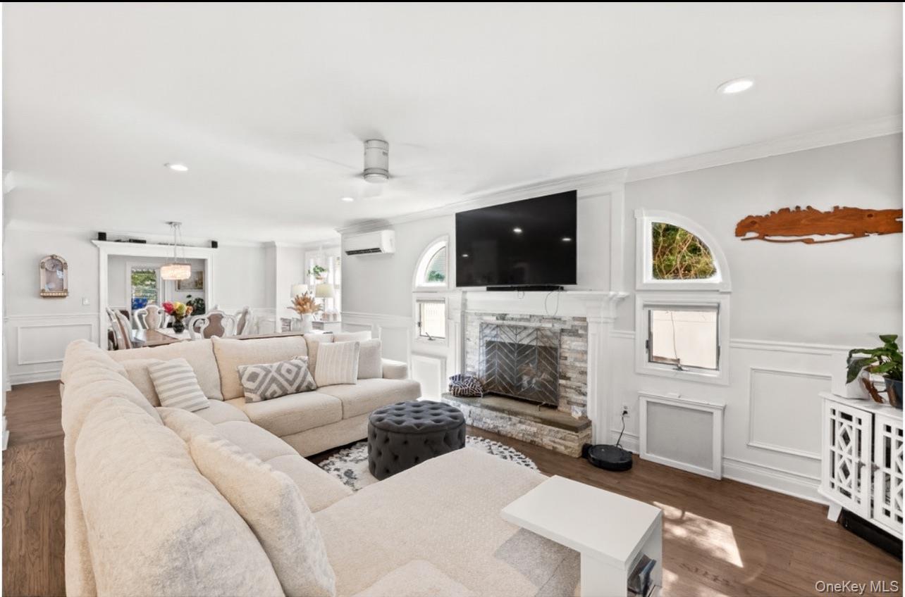 47 Village Line Road, Babylon, NY 11702