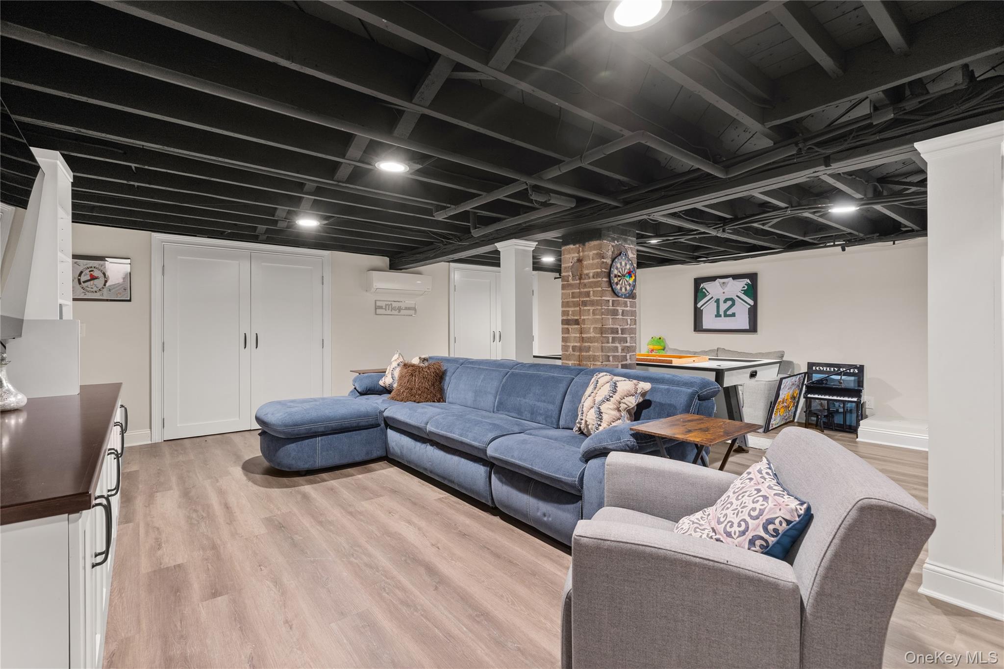 47 Village Line Road, Babylon, NY 11702