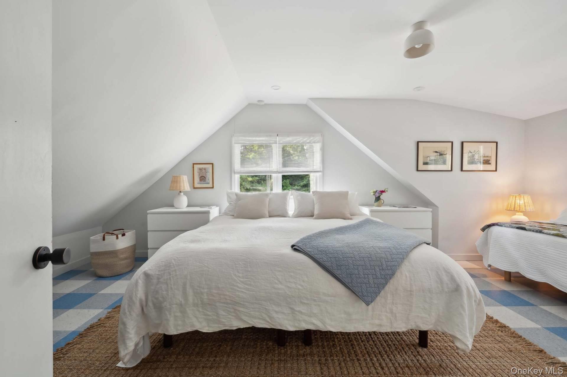 3 Holmes Lane, Hampton Bays, NY 11946