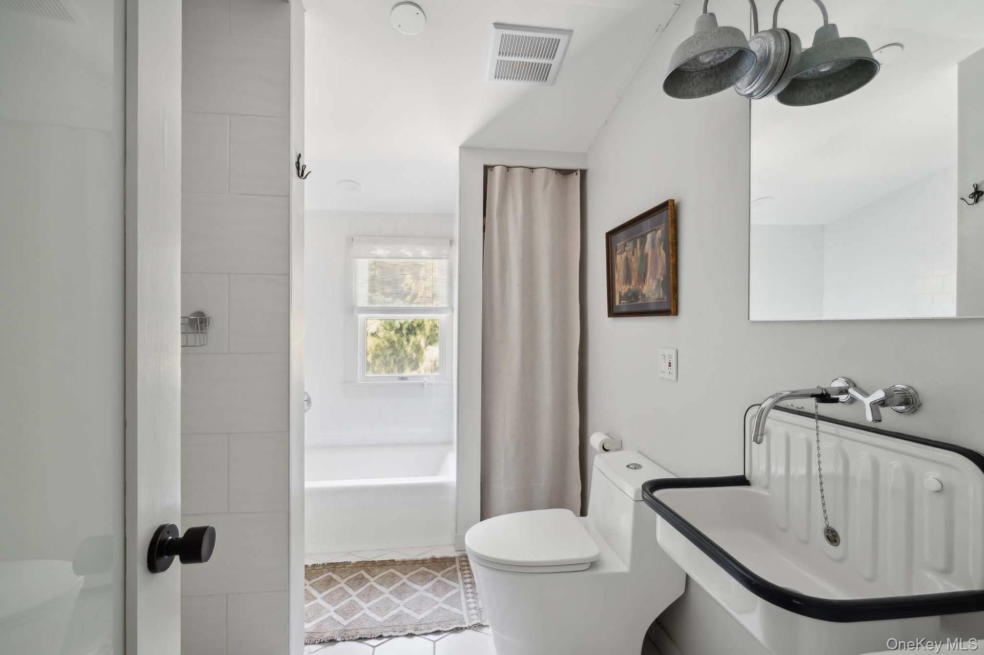 3 Holmes Lane, Hampton Bays, NY 11946