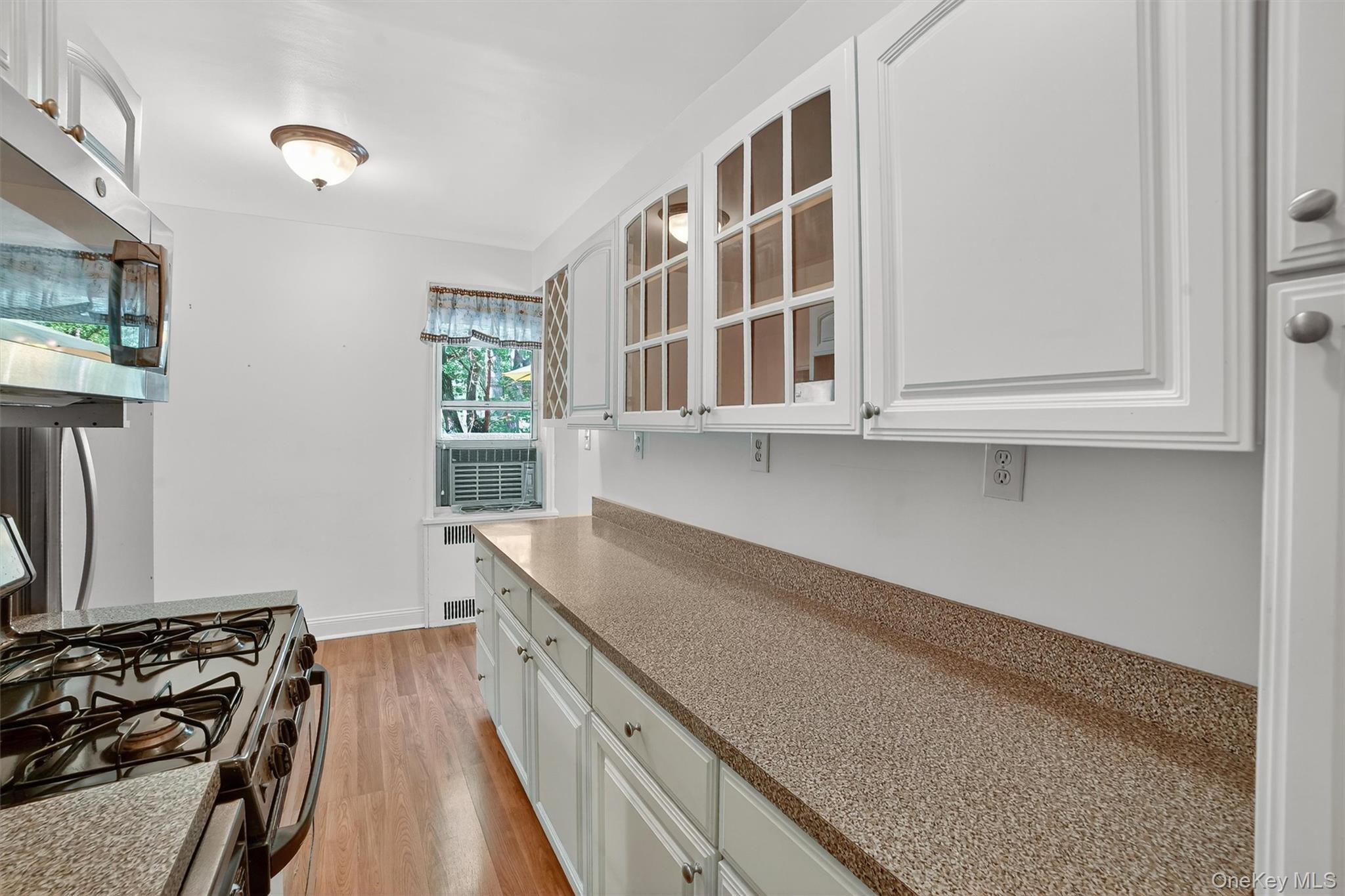 824 Palmer Road # 1D, Bronxville, NY 10708