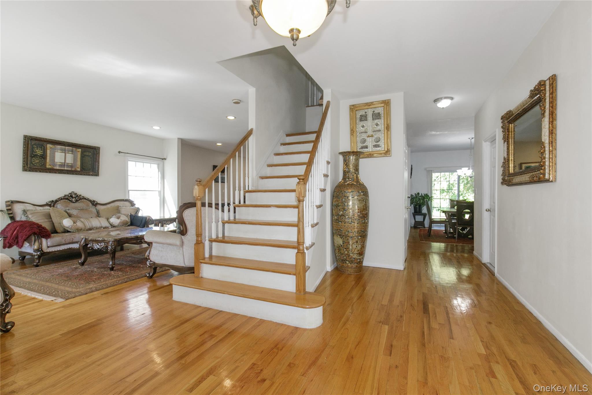 5 Naomi Court, Melville, NY 11747