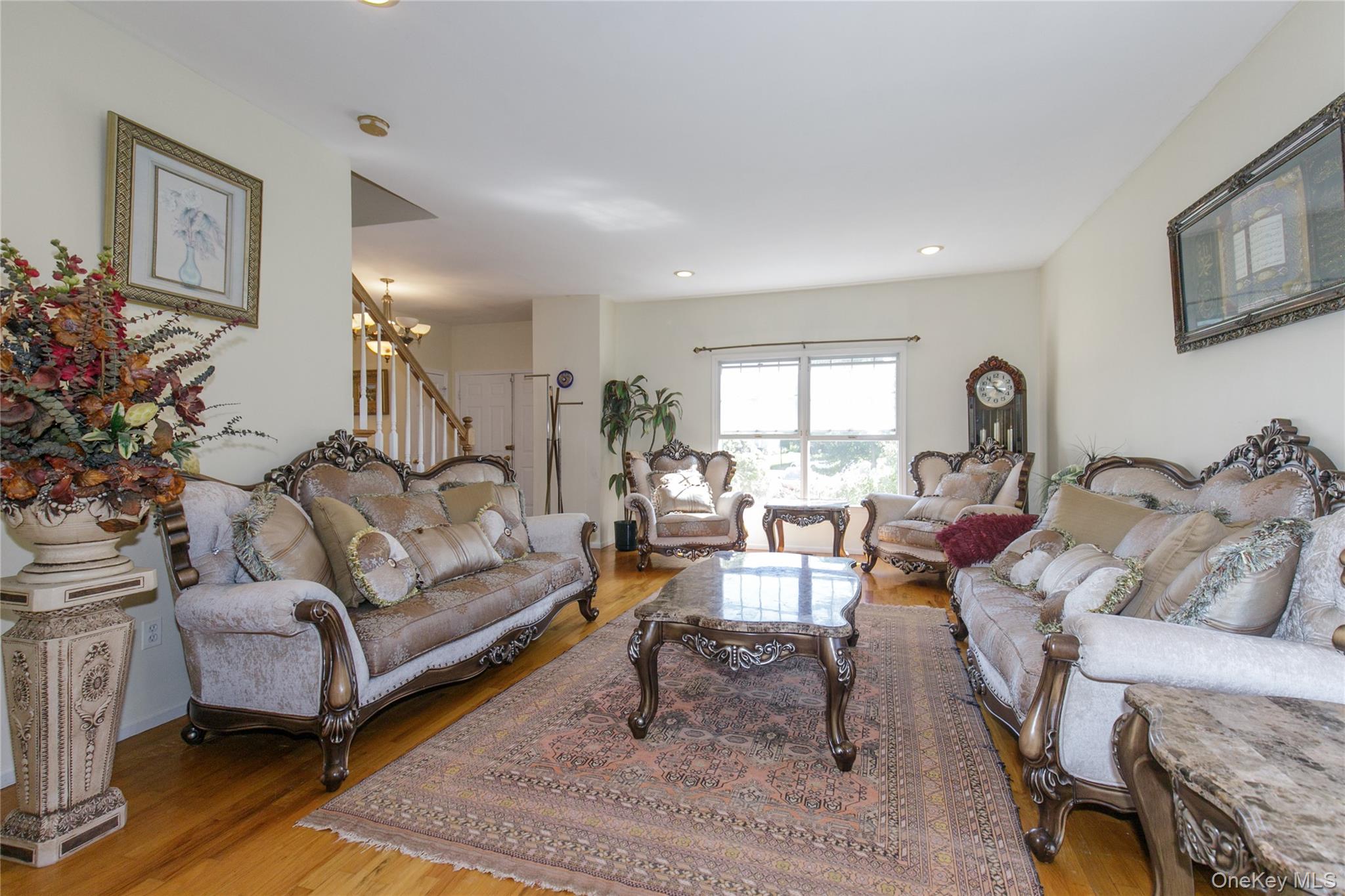 5 Naomi Court, Melville, NY 11747