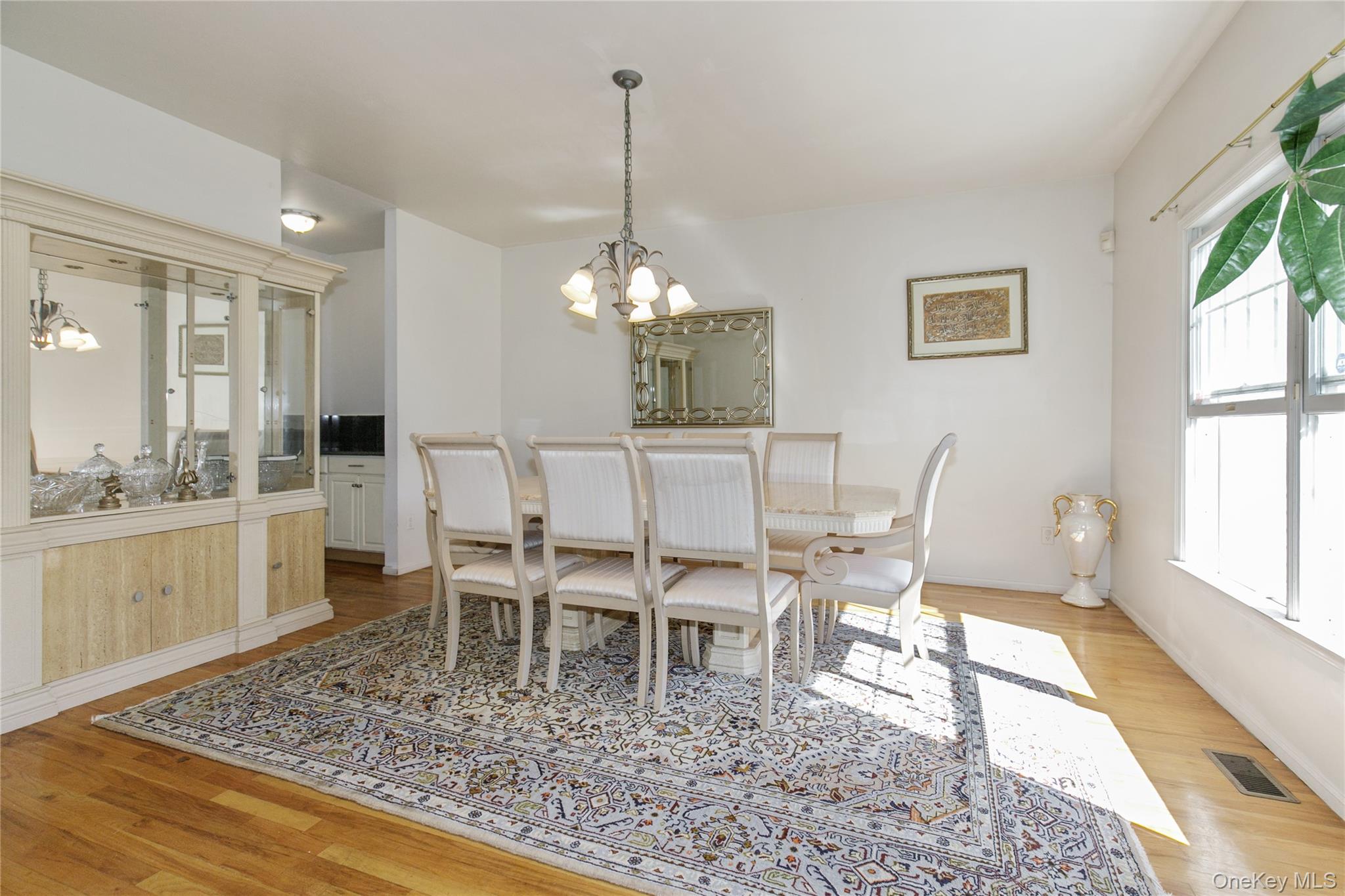 5 Naomi Court, Melville, NY 11747