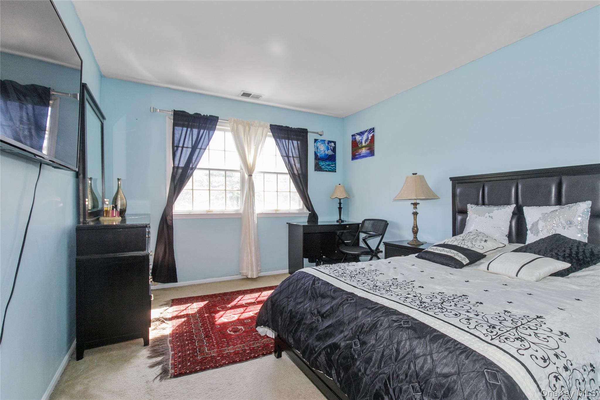 5 Naomi Court, Melville, NY 11747