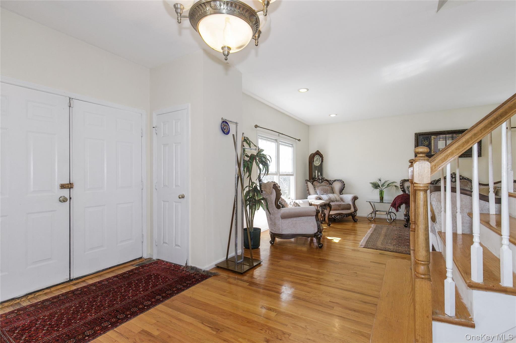 5 Naomi Court, Melville, NY 11747