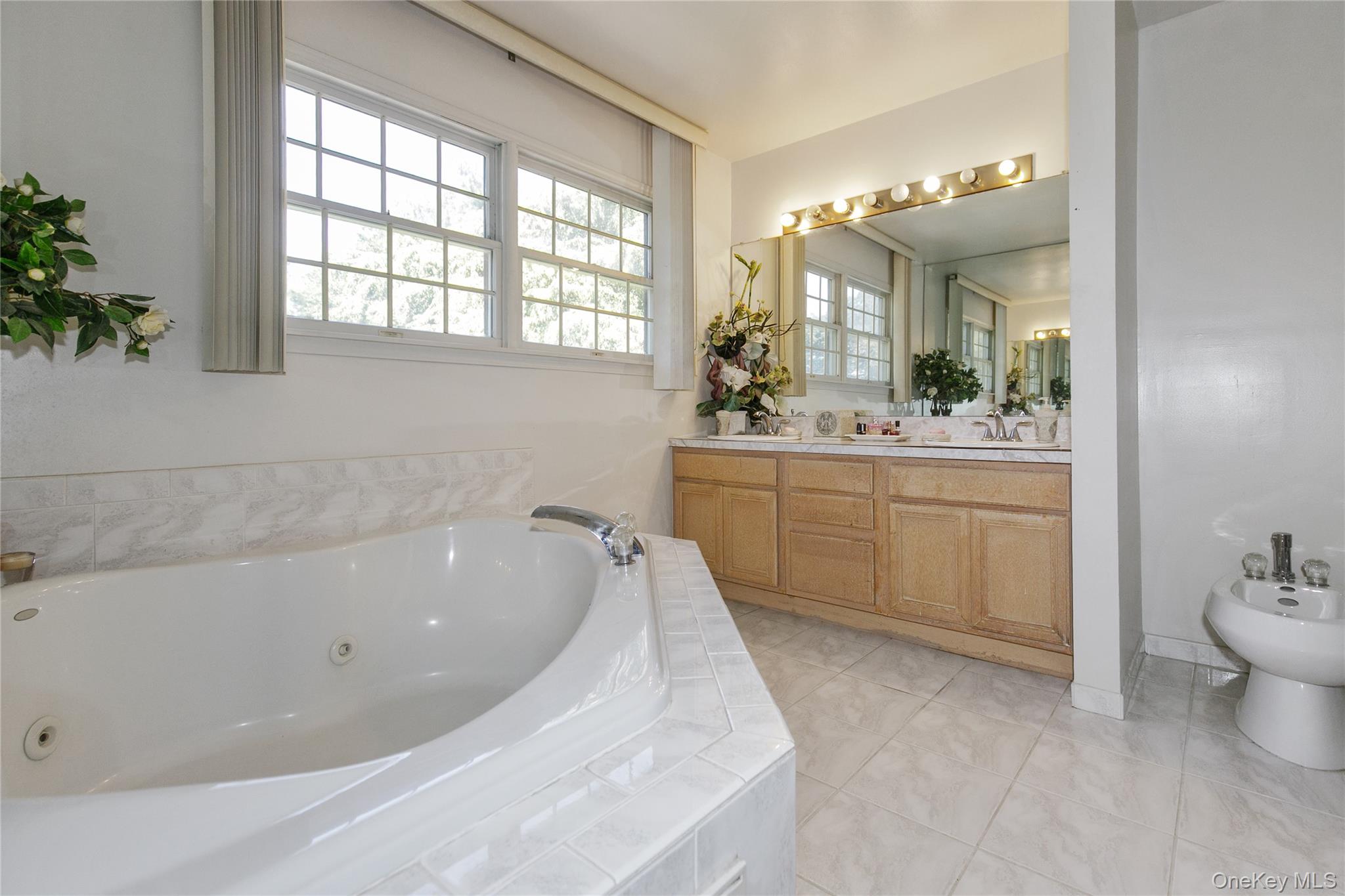 5 Naomi Court, Melville, NY 11747