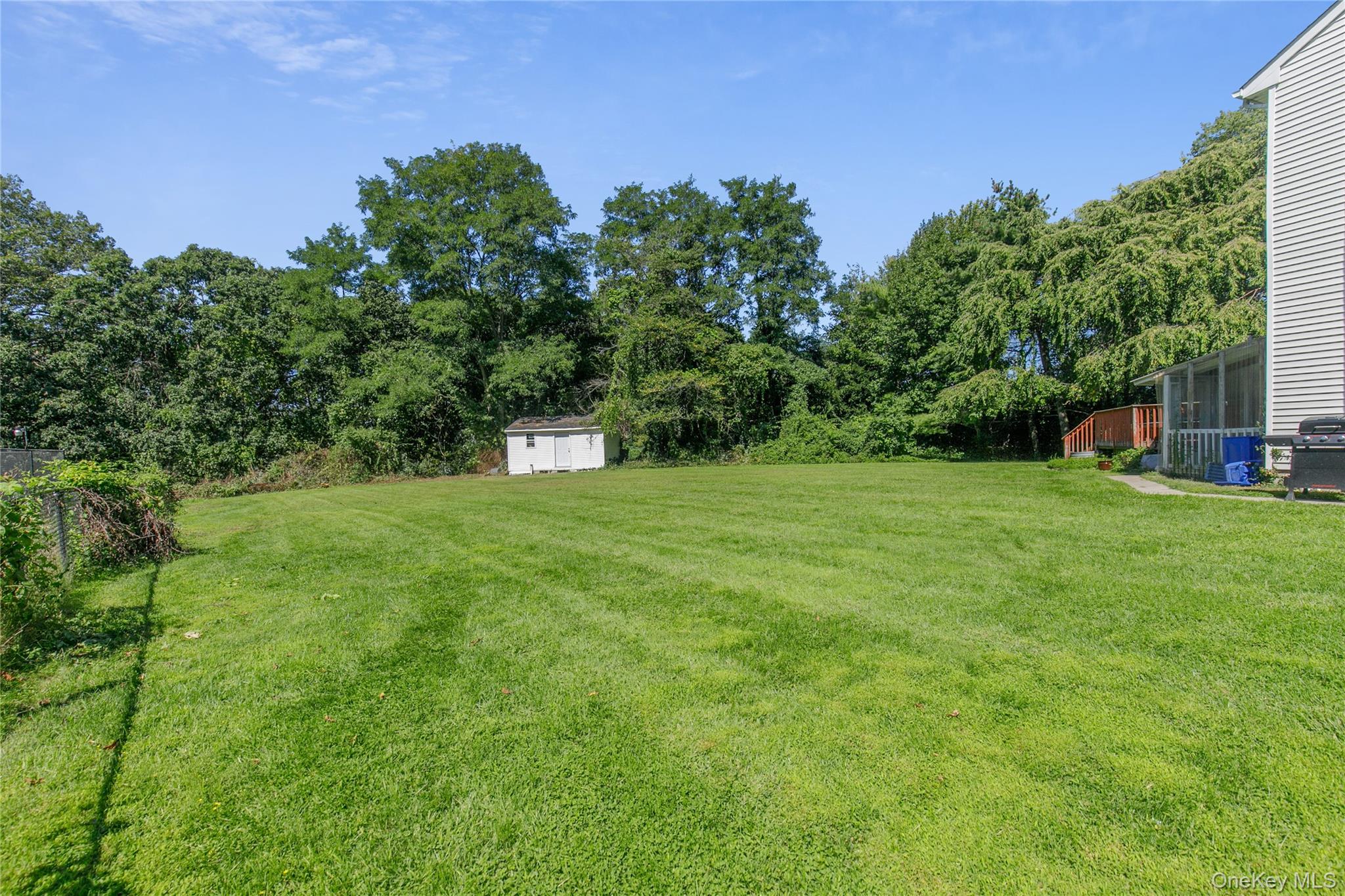 5 Naomi Court, Melville, NY 11747