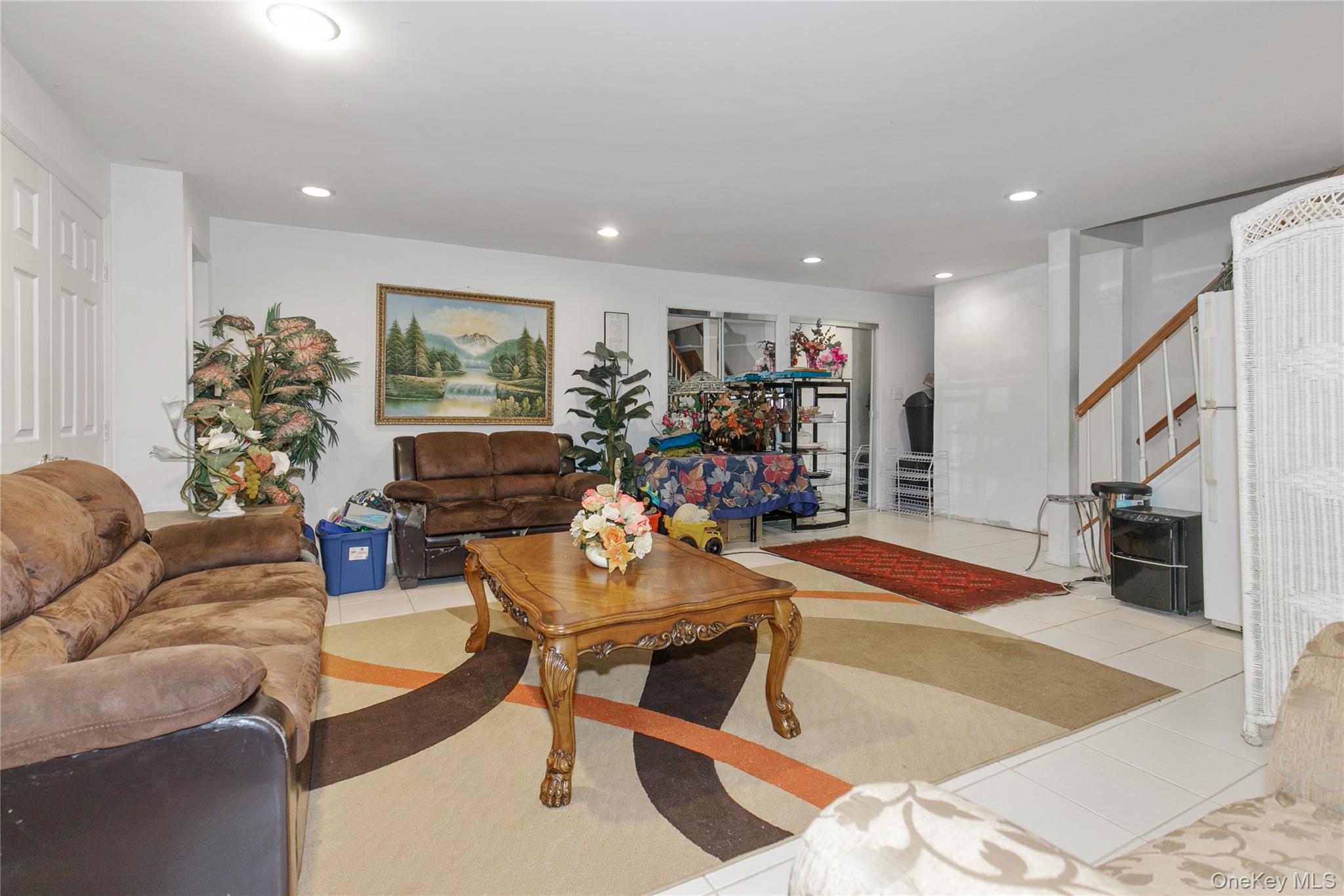 5 Naomi Court, Melville, NY 11747