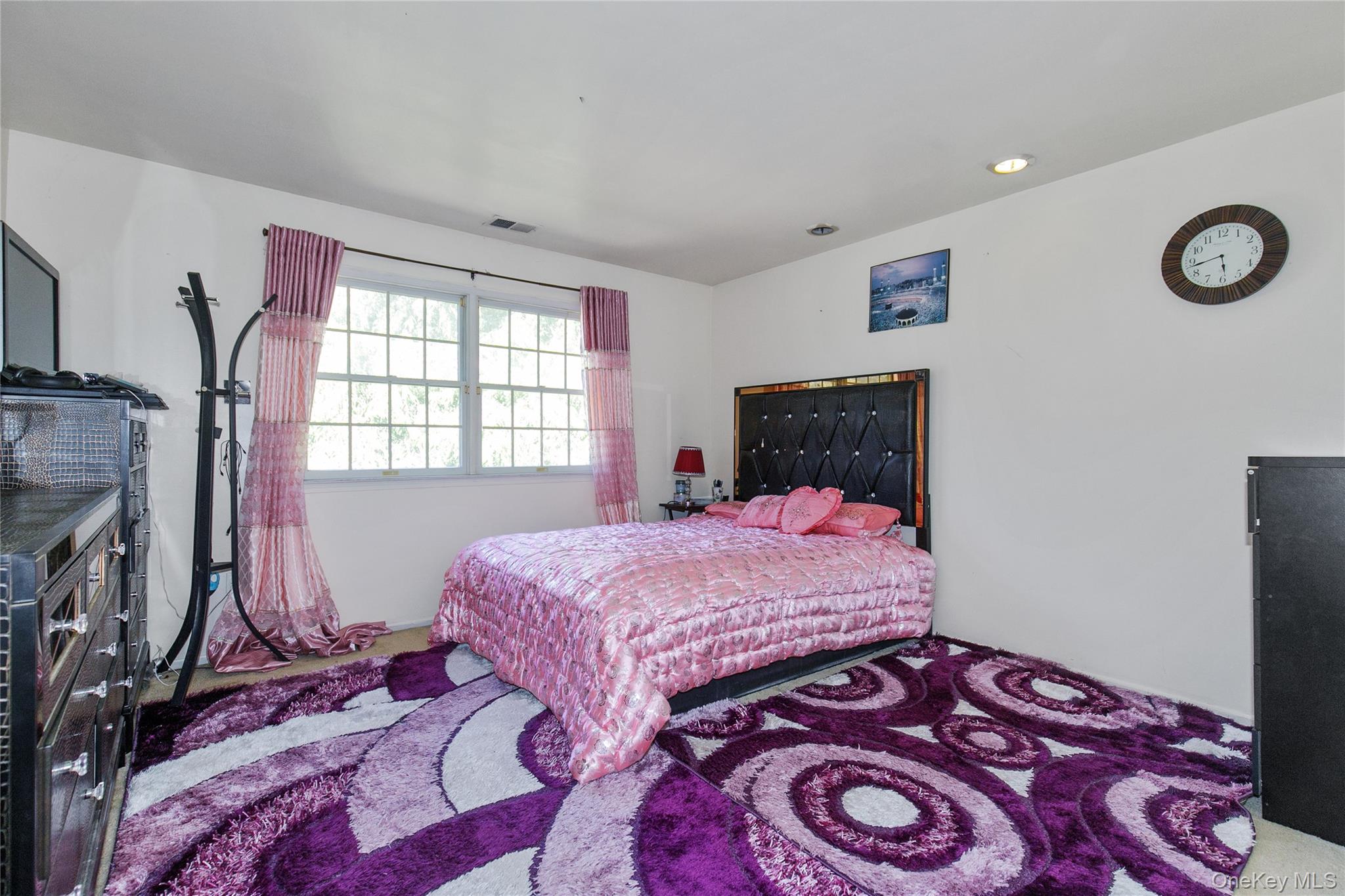 5 Naomi Court, Melville, NY 11747