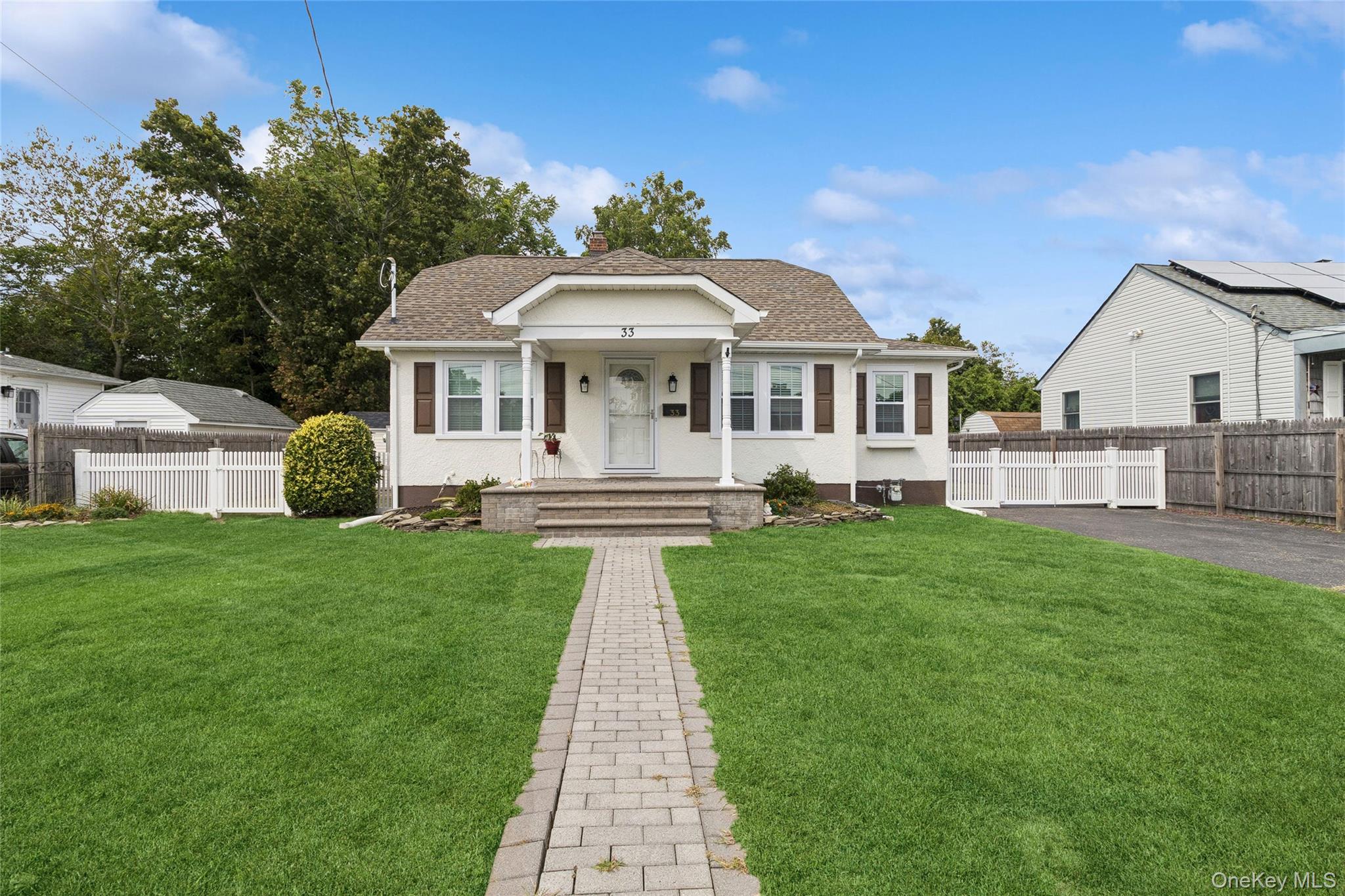 33 Schroeder Lane, Patchogue, NY 11772