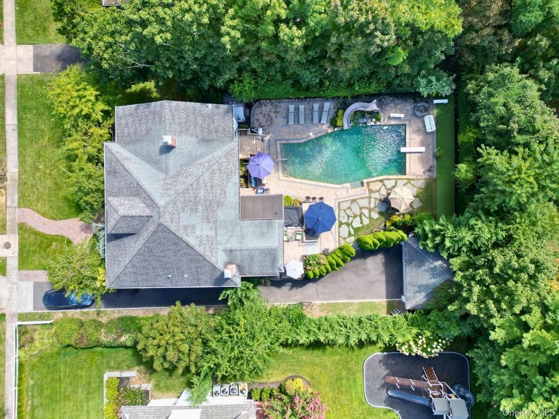 19 Margaret Avenue, Lawrence, NY 11559