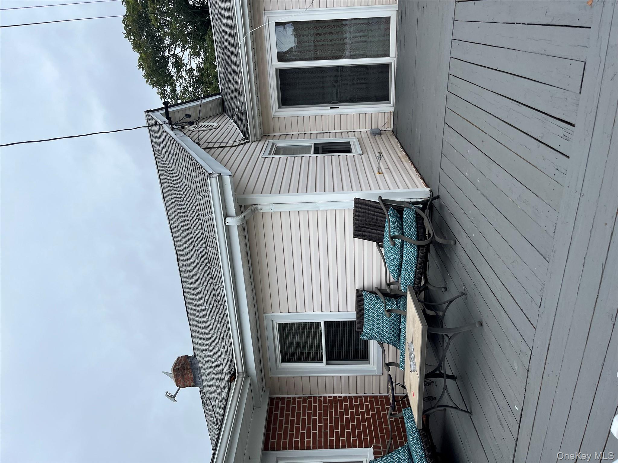 615 W Walnut Street, Long Beach, NY 11561