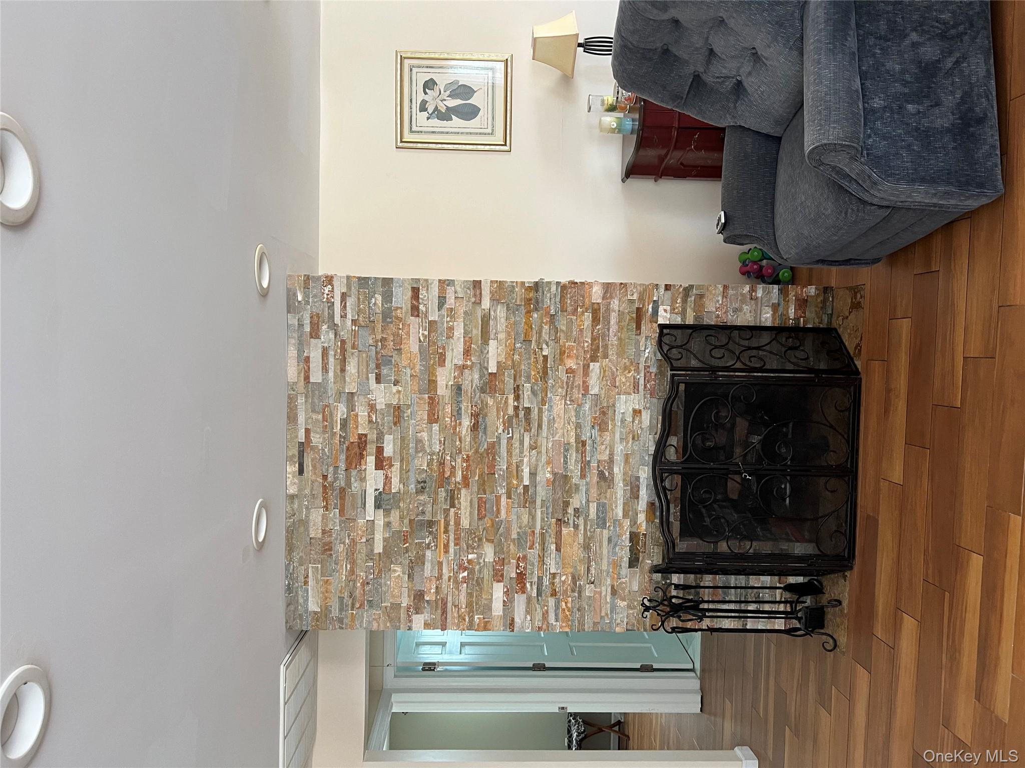 615 W Walnut Street, Long Beach, NY 11561