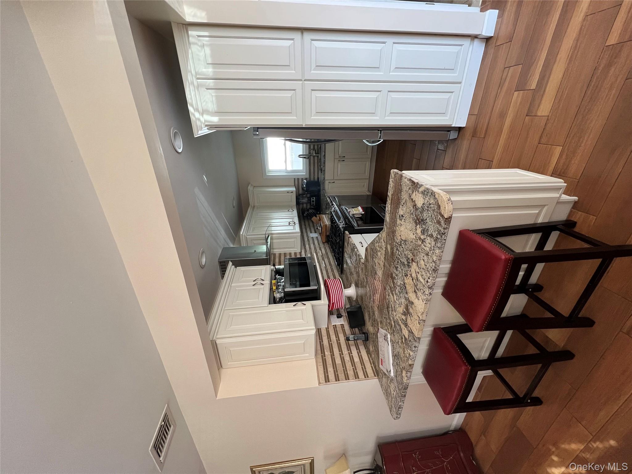 615 W Walnut Street, Long Beach, NY 11561