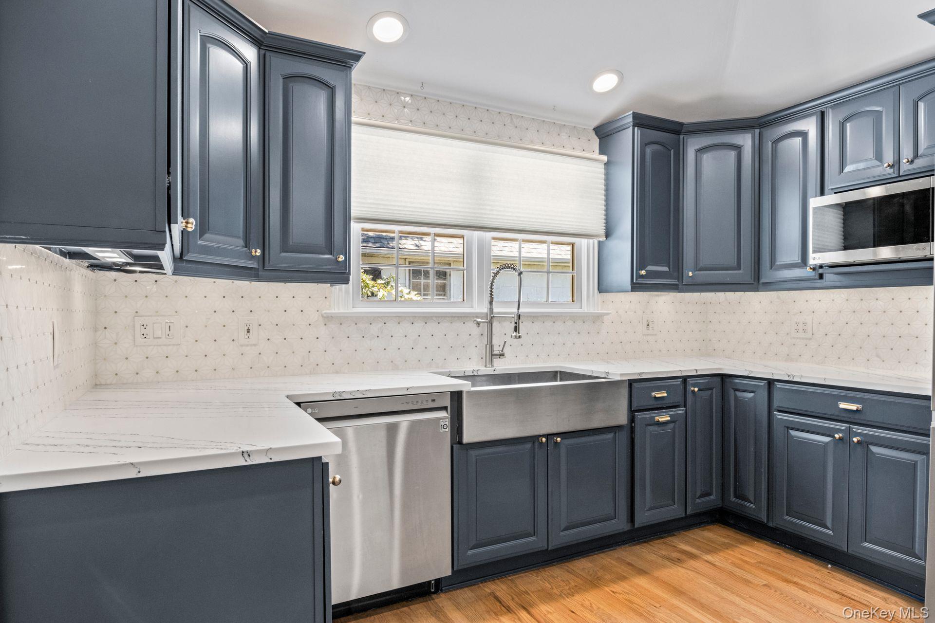 59 Western Concourse, Amity Harbor, NY 11701