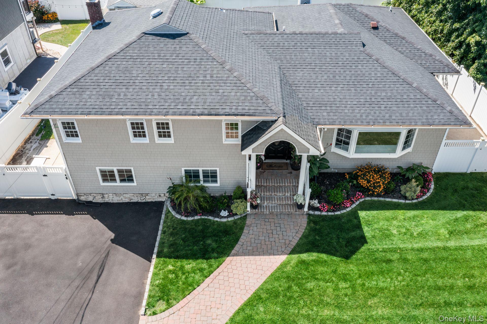 59 Western Concourse, Amity Harbor, NY 11701