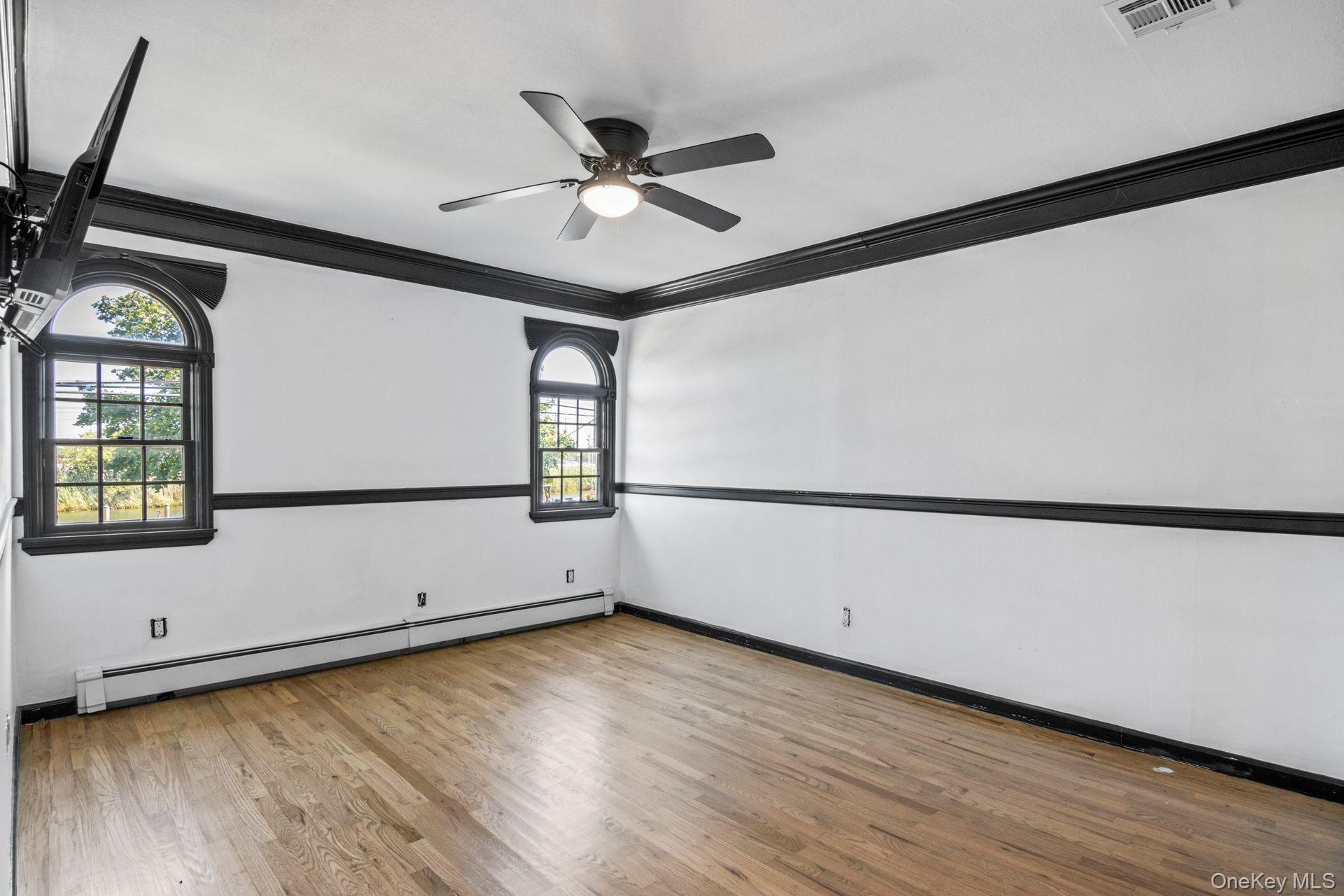 59 Western Concourse, Amity Harbor, NY 11701