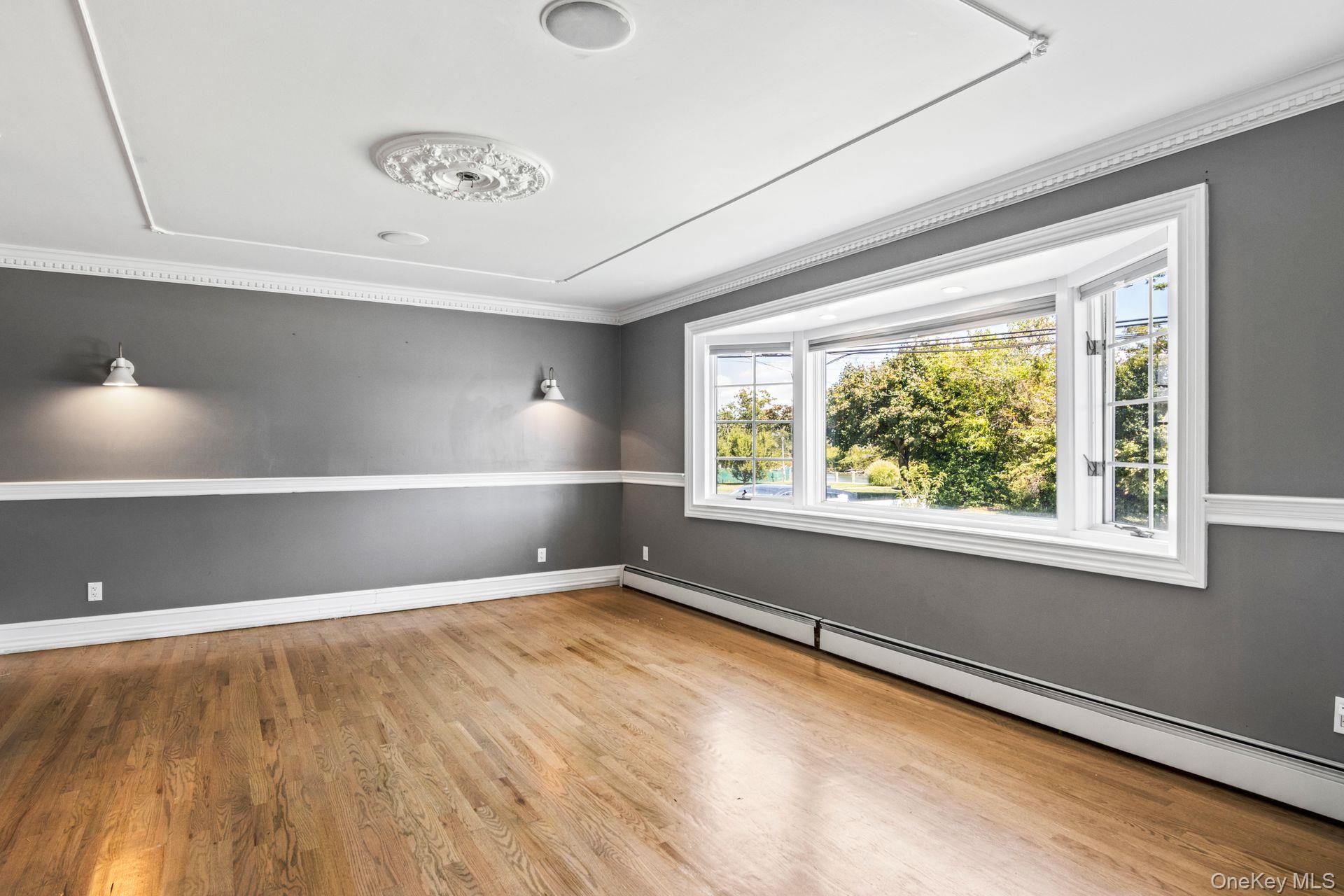 59 Western Concourse, Amity Harbor, NY 11701