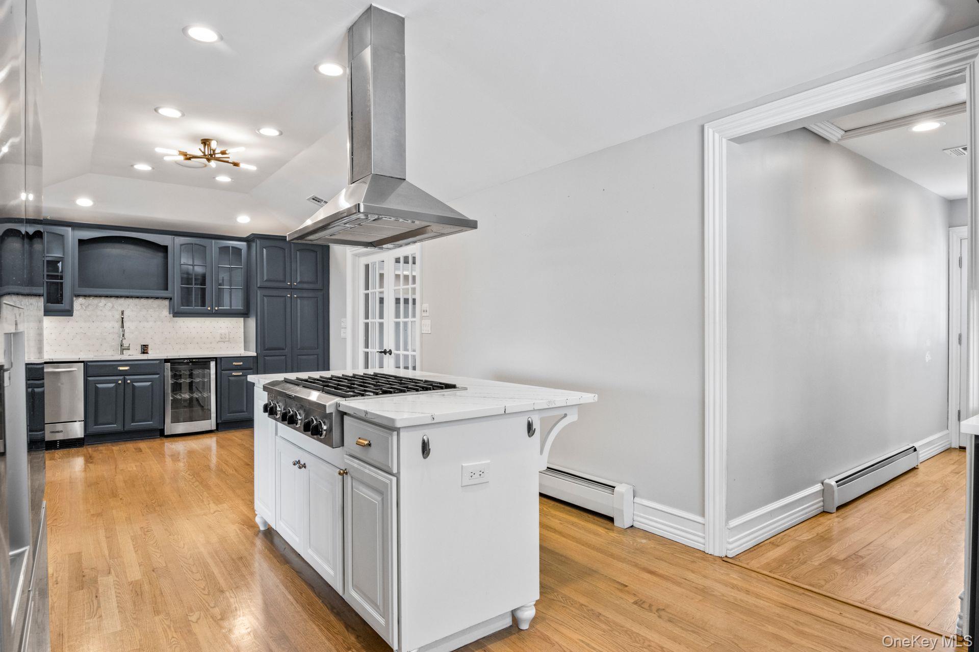 59 Western Concourse, Amity Harbor, NY 11701