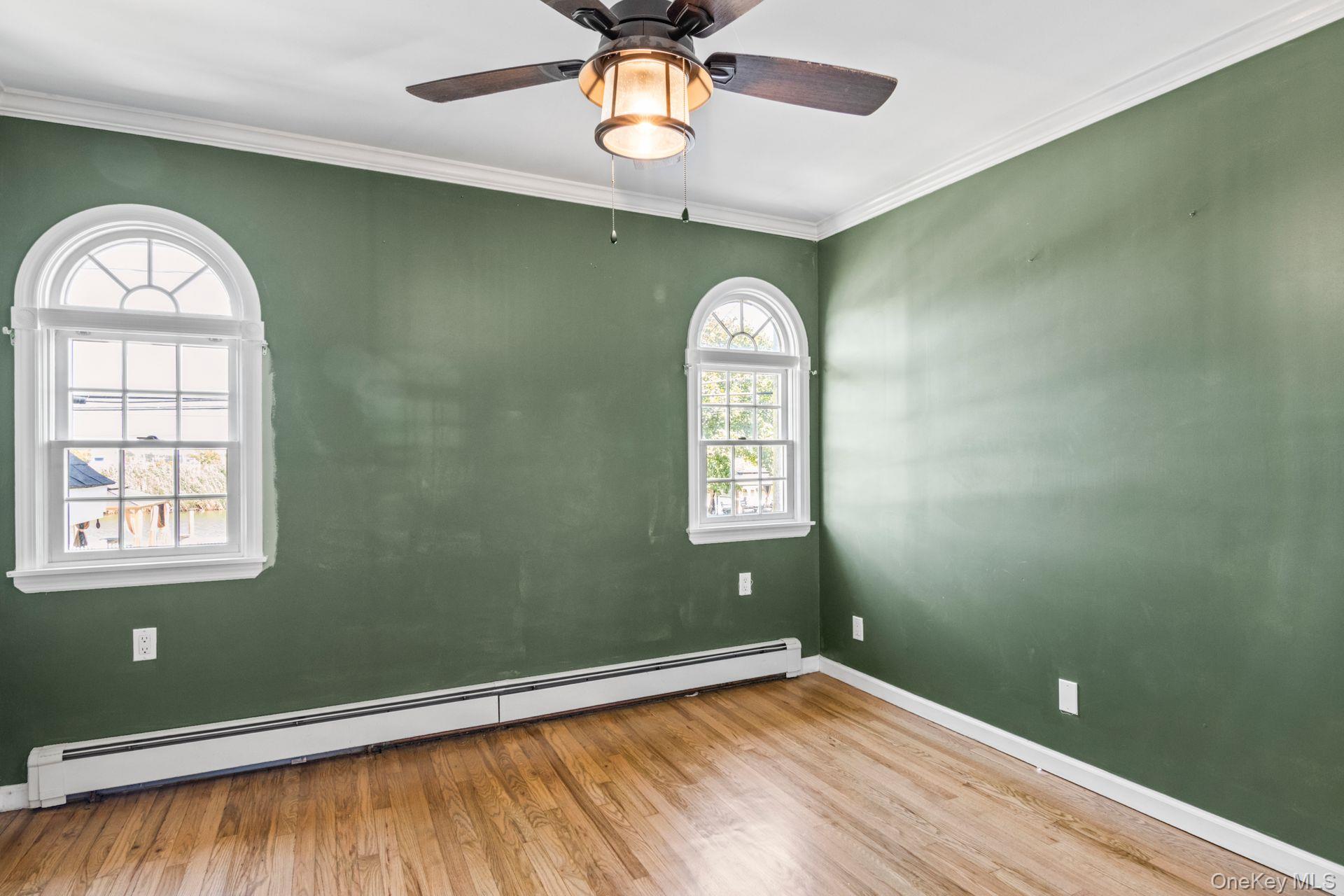 59 Western Concourse, Amity Harbor, NY 11701