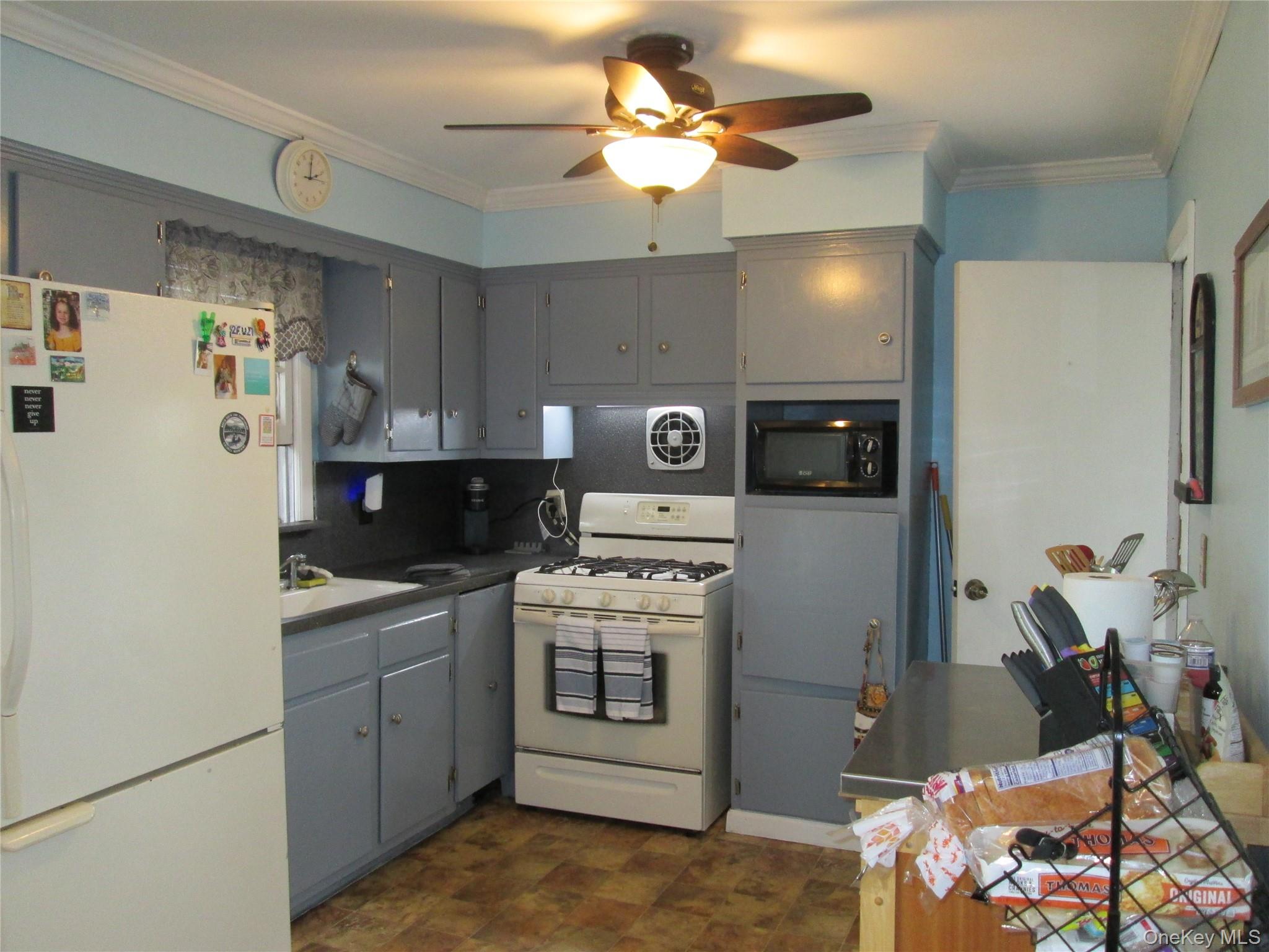 353 49th Street, Lindenhurst, NY 11757