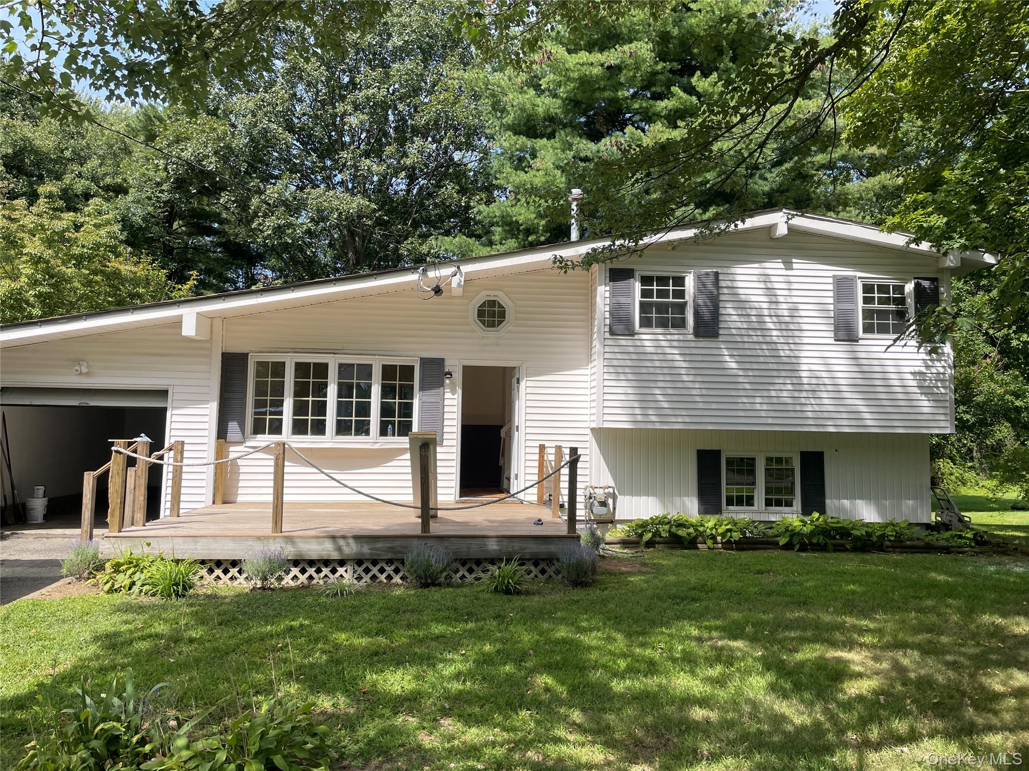 12 Ronsue Drive, Wappingers Falls, NY 12590
