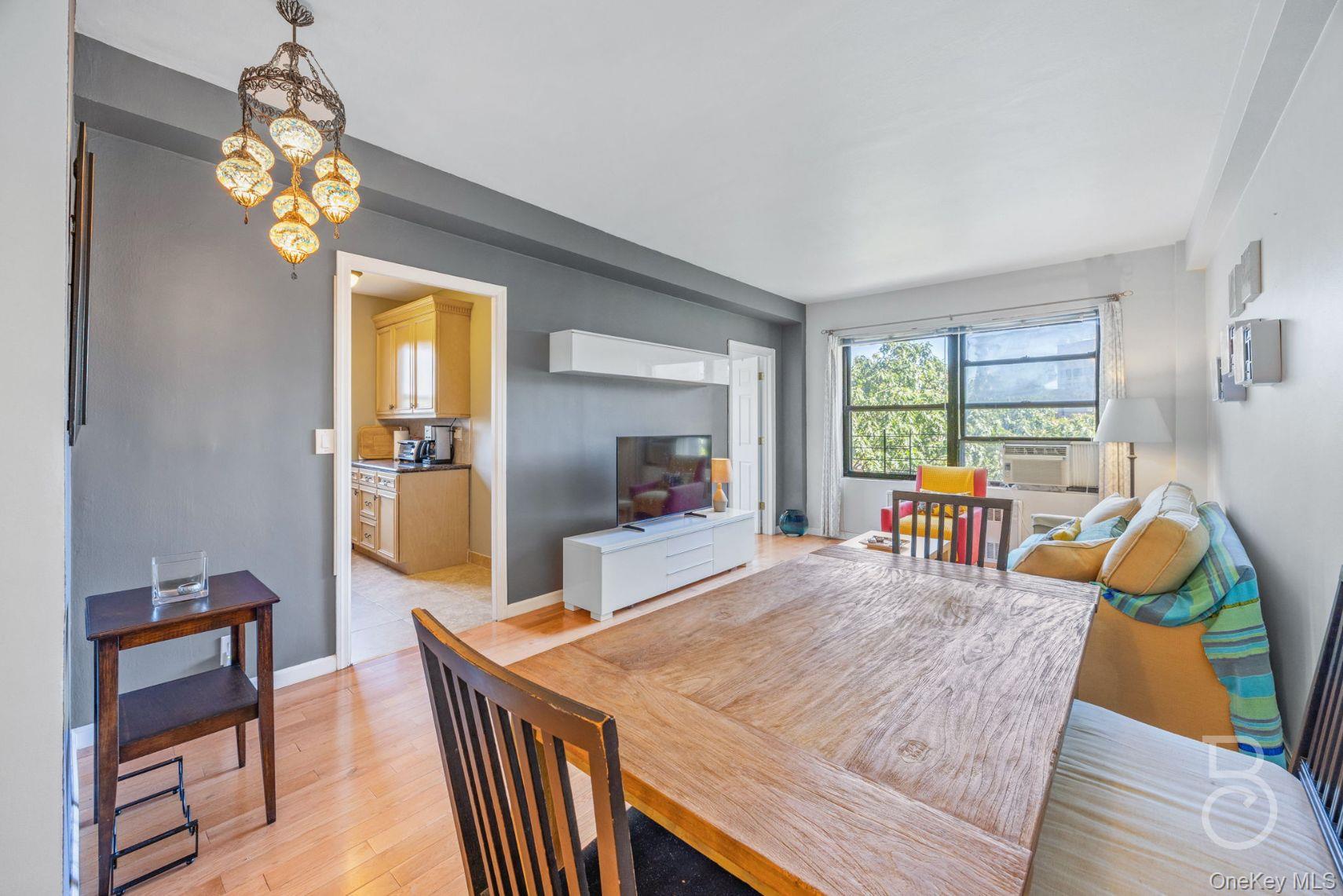 99-52 66th Road # 5D, Rego Park, NY 11374