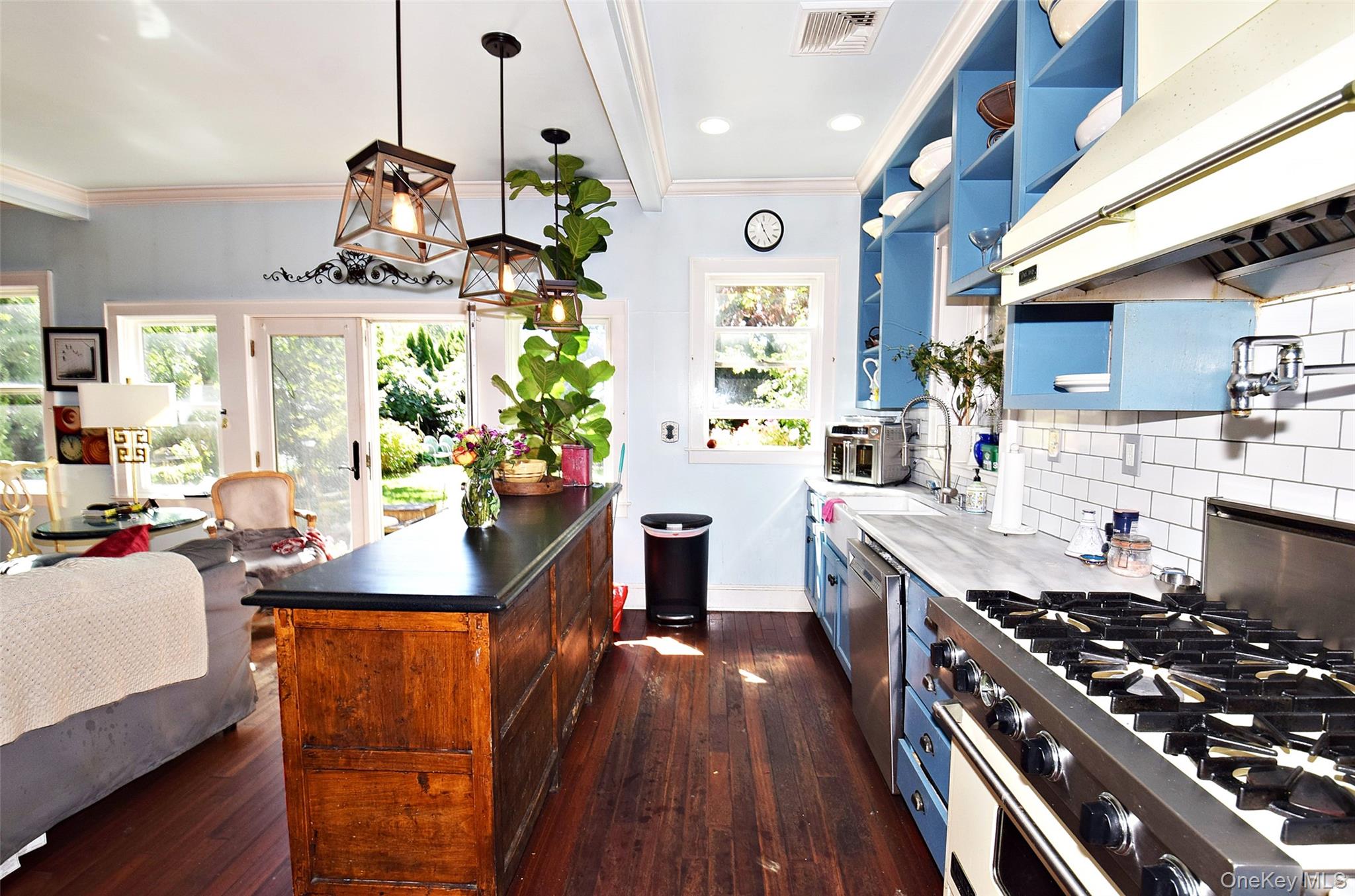 24038 Poplar Street, Douglaston, NY 11363