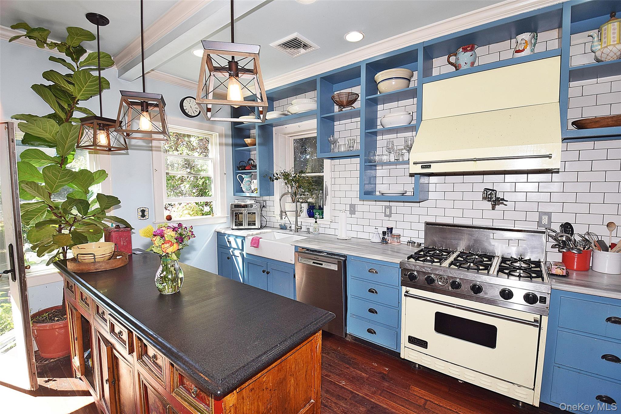 24038 Poplar Street, Douglaston, NY 11363