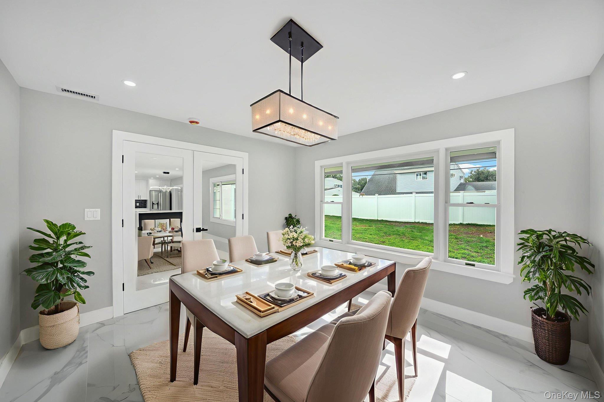 18 Mist Lane, Westbury, NY 11590