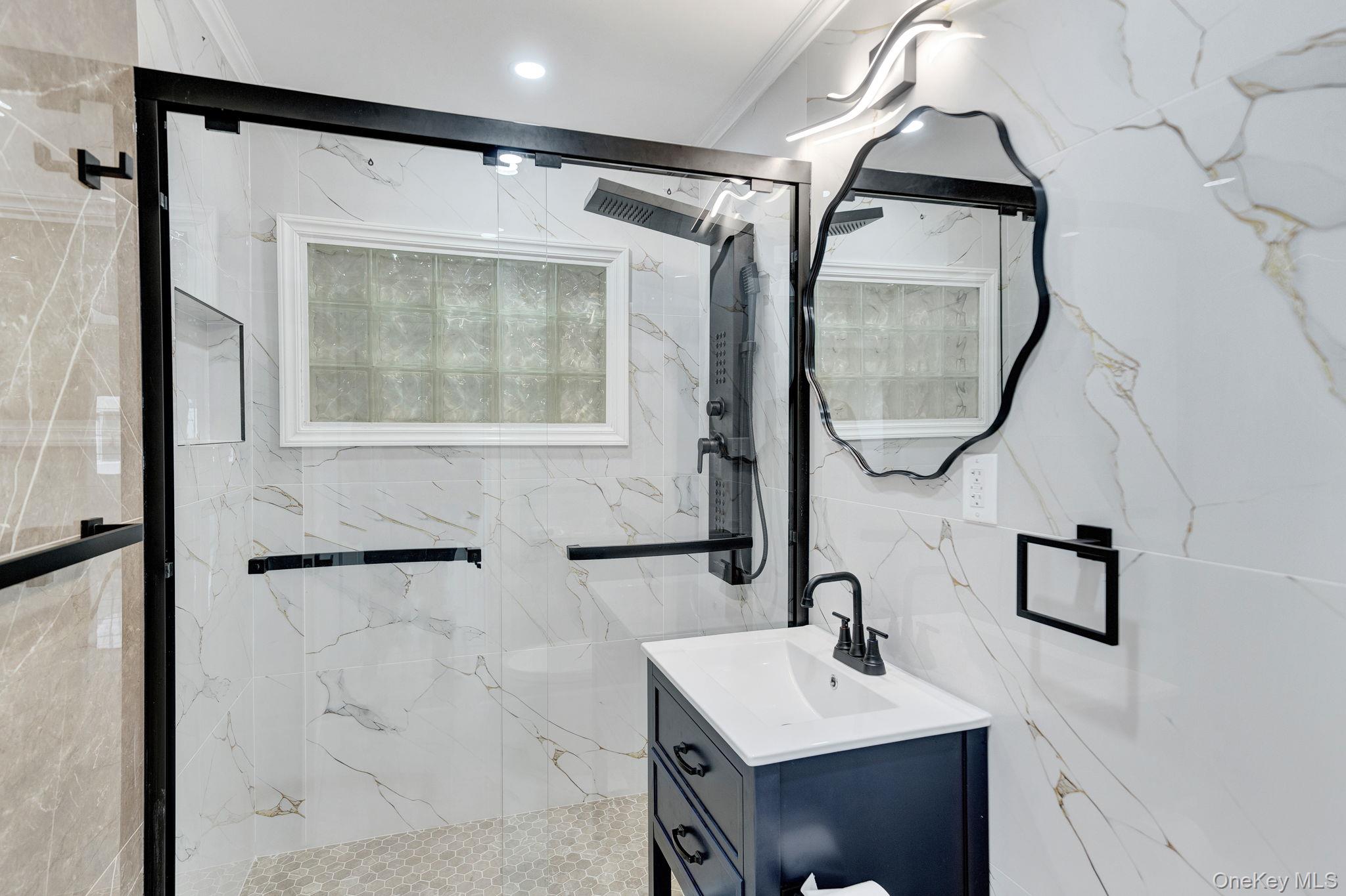 18 Mist Lane, Westbury, NY 11590