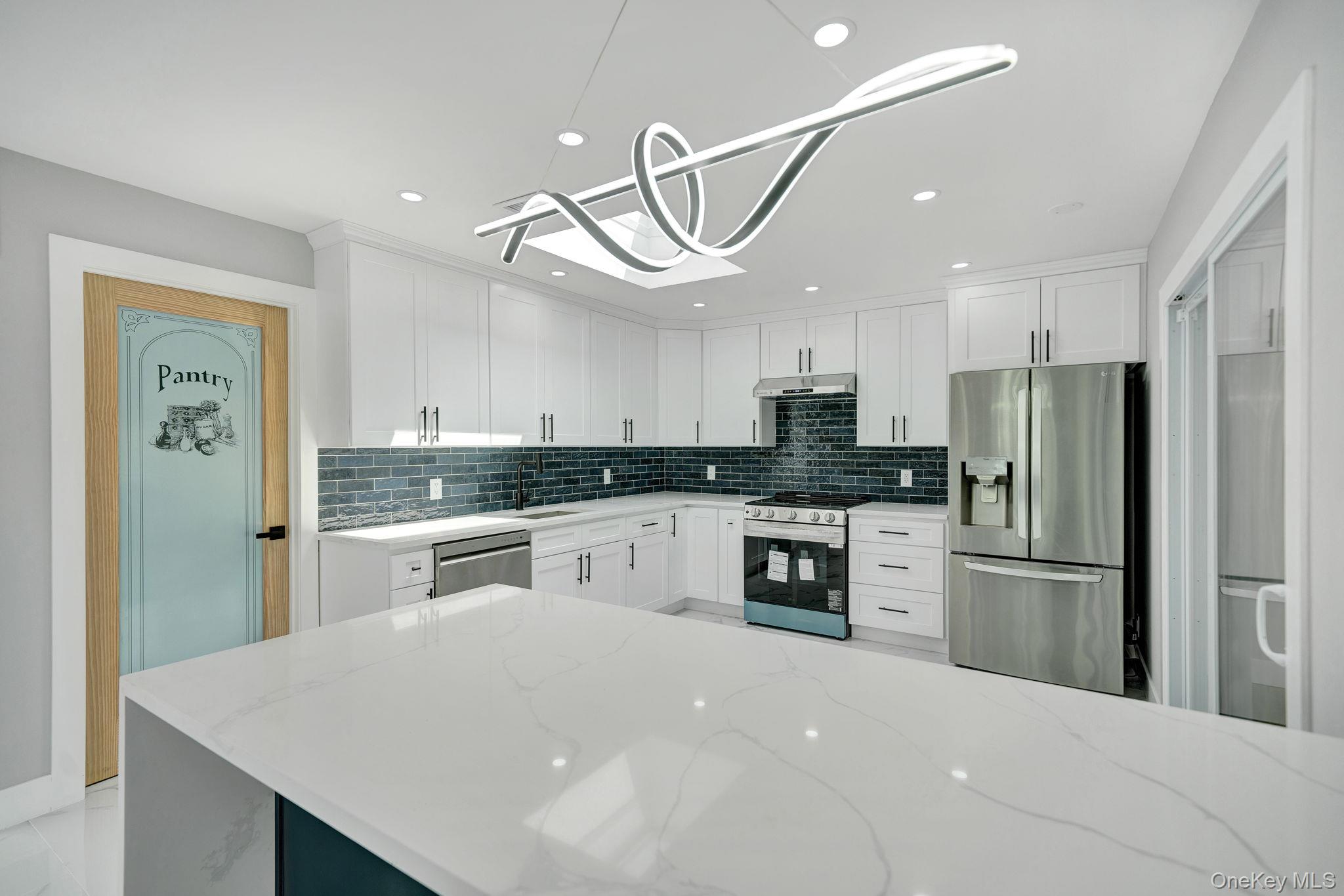 18 Mist Lane, Westbury, NY 11590