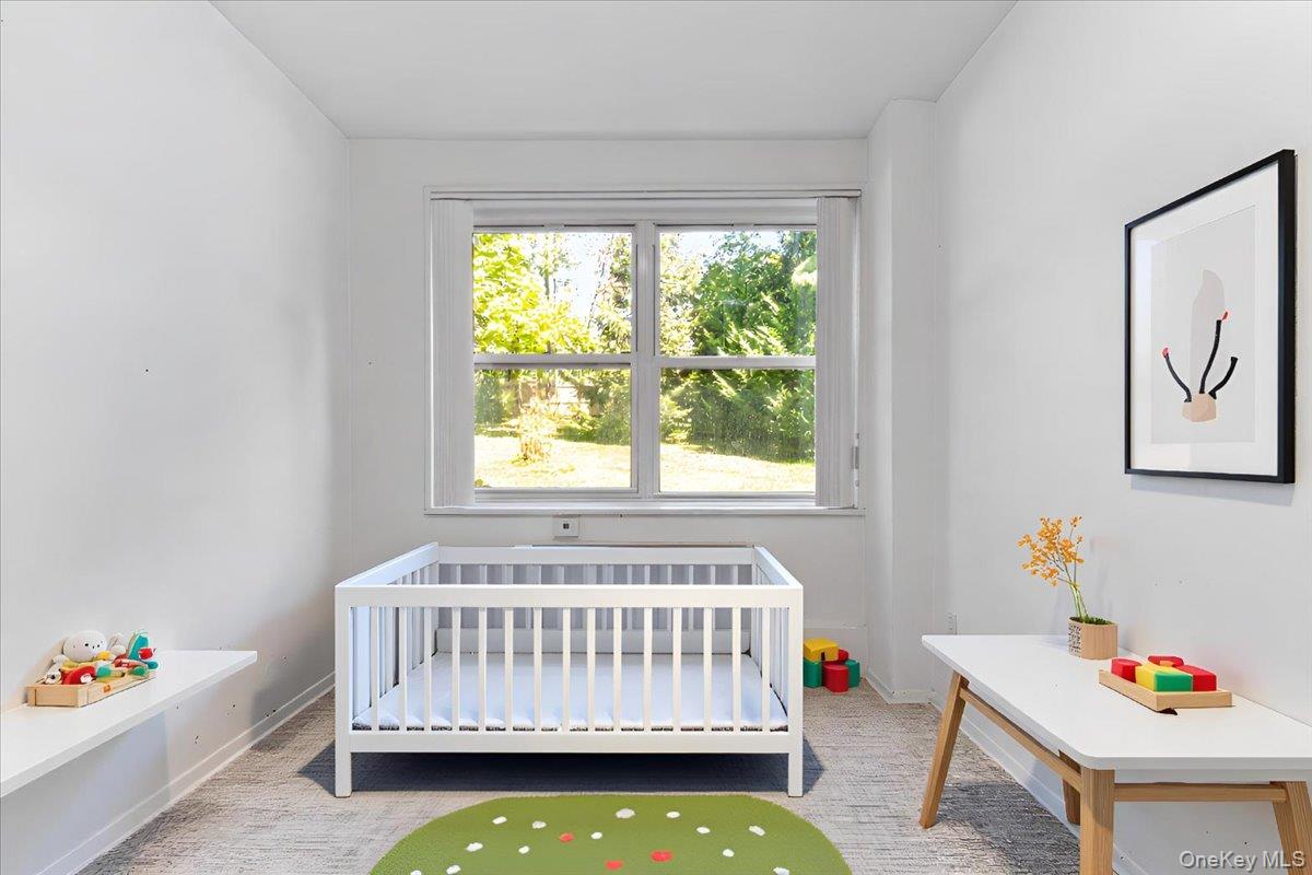 1 Kensington Gate # 112, Great Neck, NY 11023