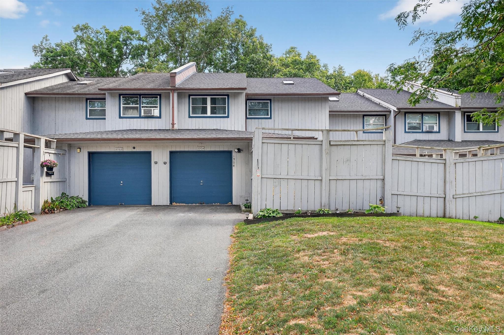 1904 Chelsea Cove S, Hopewell Junction, NY 12533