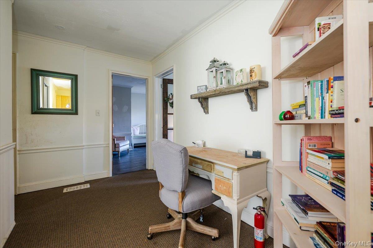 23 S Village Avenue, Rockville Centre, NY 11570