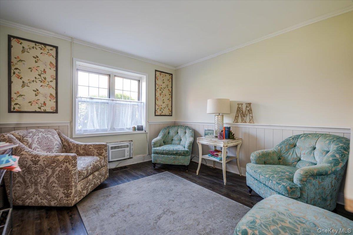 23 S Village Avenue, Rockville Centre, NY 11570