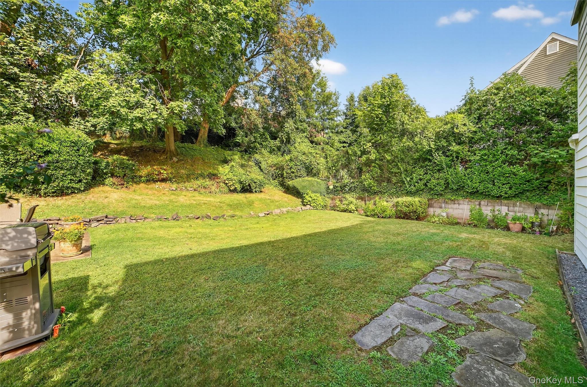 331 Sommerville Place, Yonkers, NY 10703