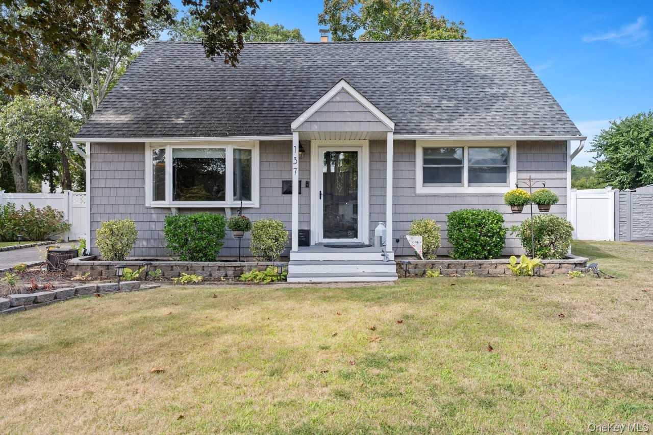 137 Dawn Drive, Centereach, NY 11720